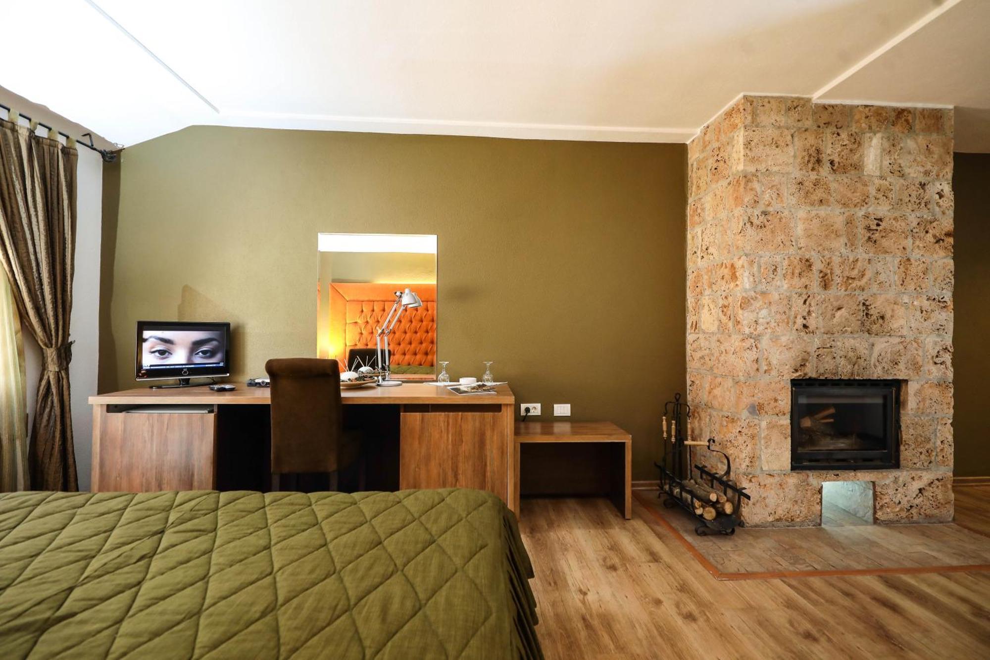 Hotel Carshia E Jupave Gjakova Екстериор снимка