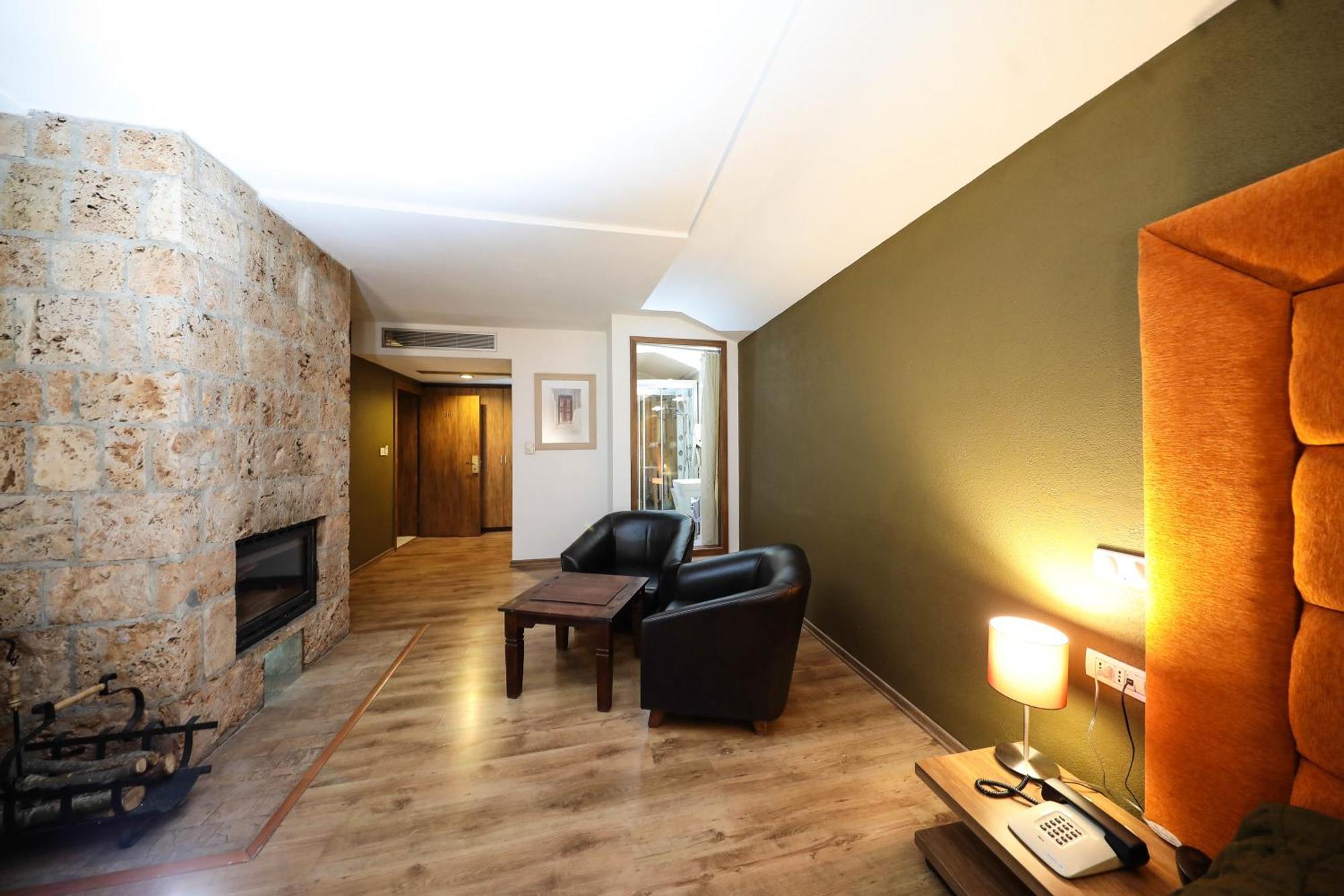 Hotel Carshia E Jupave Gjakova Екстериор снимка