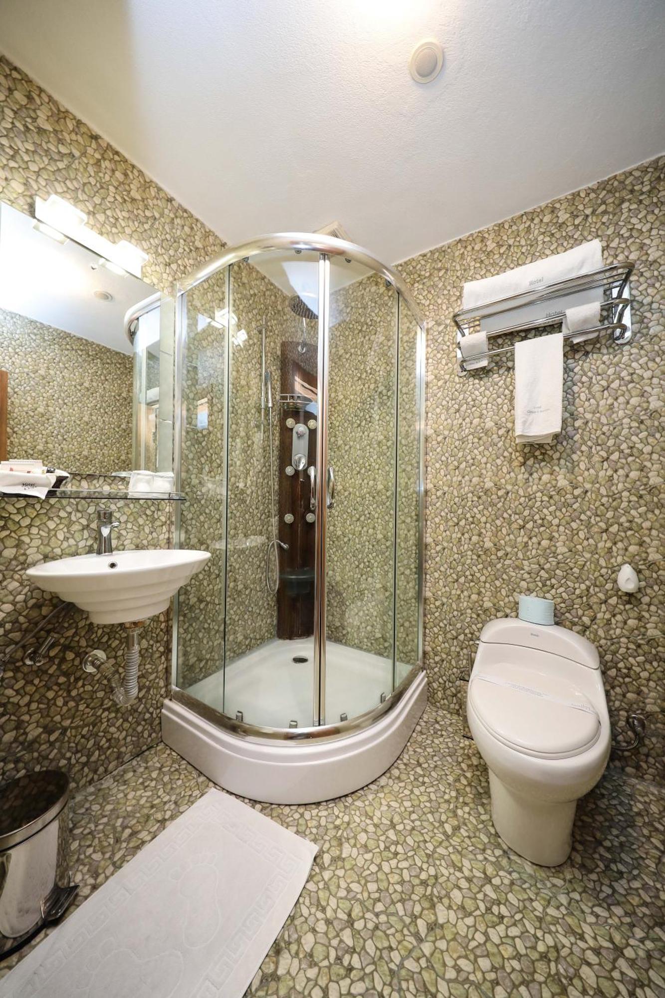 Hotel Carshia E Jupave Gjakova Екстериор снимка
