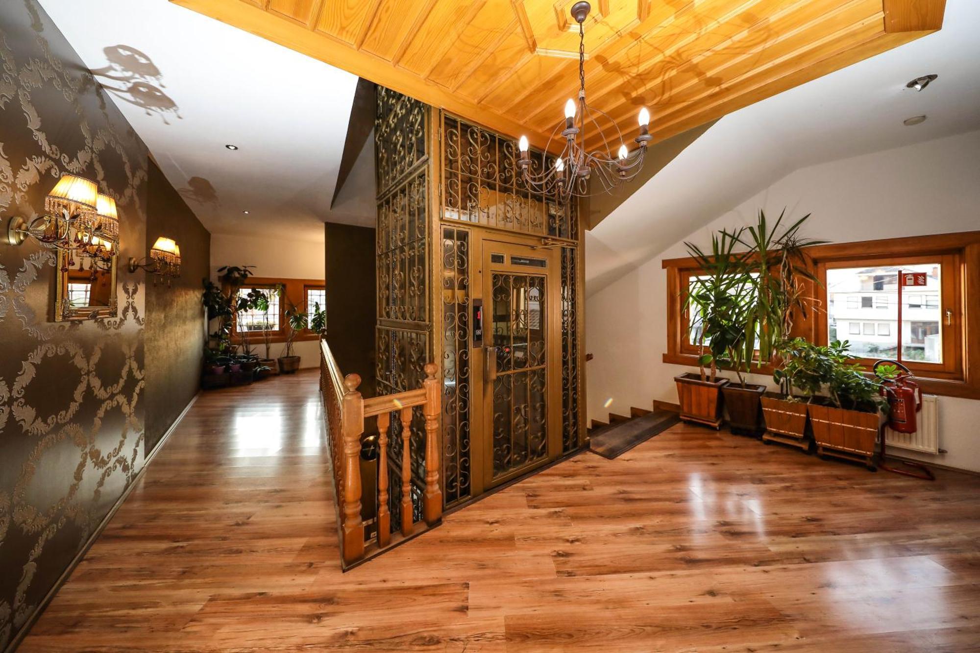Hotel Carshia E Jupave Gjakova Екстериор снимка