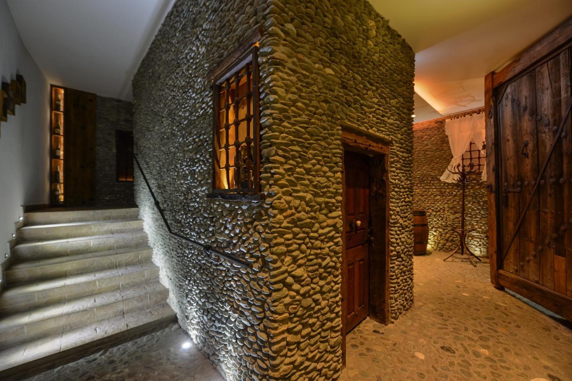 Hotel Carshia E Jupave Gjakova Екстериор снимка