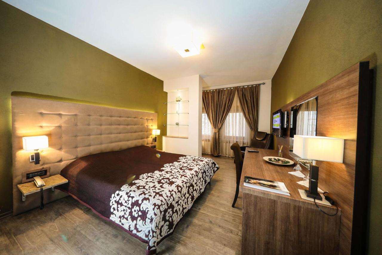 Hotel Carshia E Jupave Gjakova Екстериор снимка